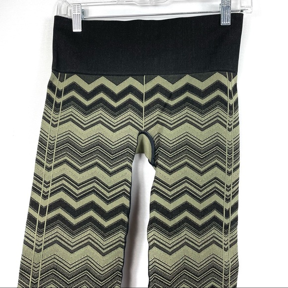 Lululemon Ebb To Street Pant - Picture 4 of 7